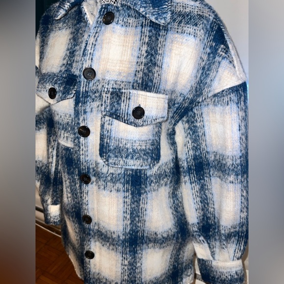 Avec Les Filles Plaid Shacket Relaxed Blue White Shirt Jacket size XS - Picture 2 of 10